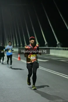 Runner Photo 2105858