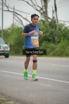 Runner Photo 2105884