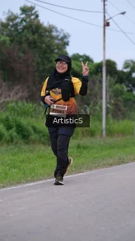 Runner Photo 2105895
