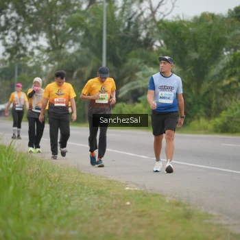 Runner Photo 2105915