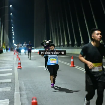 Runner Photo 2105921