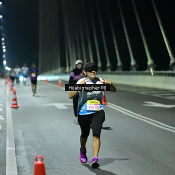 Runner Photo 2105938