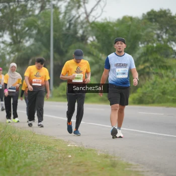 Runner Photo 2105940