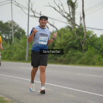 Runner Photo 2105987