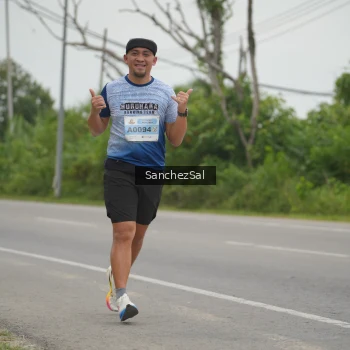 Runner Photo 2105997