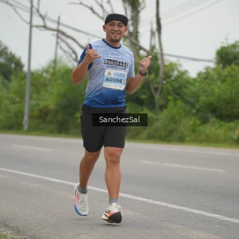 Runner Photo 2106012