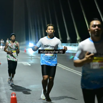 Runner Photo 2106046