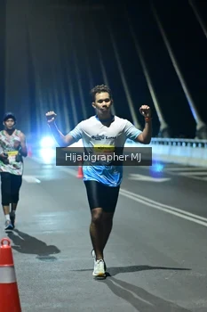 Runner Photo 2106066