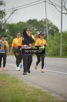 Runner Photo 2106146