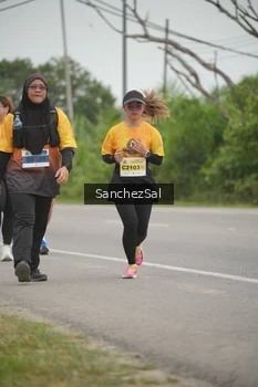 Runner Photo 2106156
