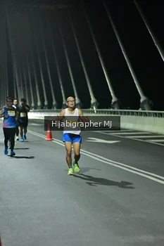 Runner Photo 2106215
