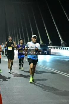Runner Photo 2106398