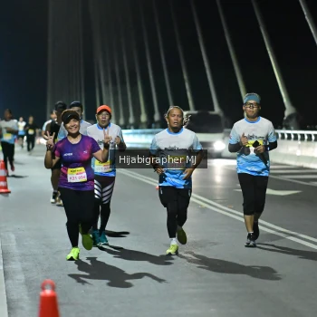 Runner Photo 2106459