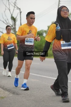 Runner Photo 2106535