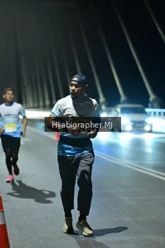 Runner Photo 2106553