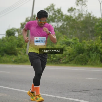 Runner Photo 2106606