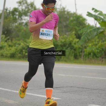 Runner Photo 2106623