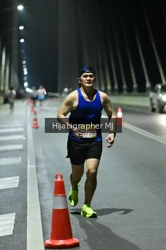 Runner Photo 2106698