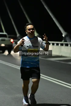 Runner Photo 2106708