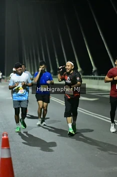 Runner Photo 2106970