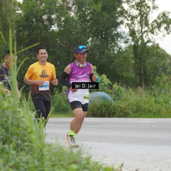 Runner Photo 2107002
