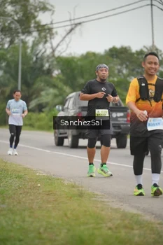 Runner Photo 2107136