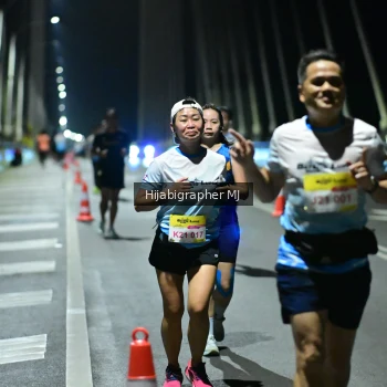 Runner Photo 2107190