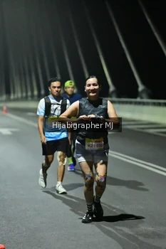 Runner Photo 2107400