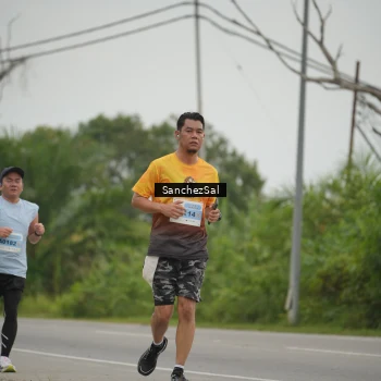Runner Photo 2107500