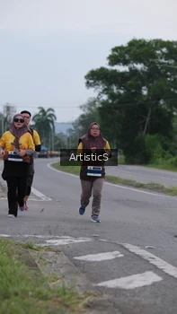 Runner Photo 2108010