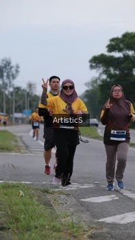 Runner Photo 2108022