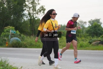 Runner Photo 2108079