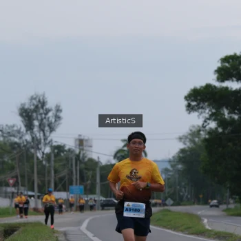 Runner Photo 2108128