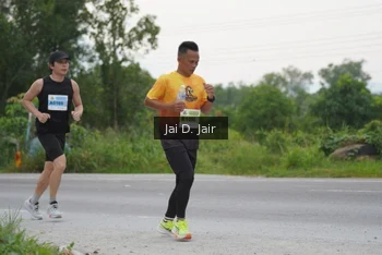 Runner Photo 2108256