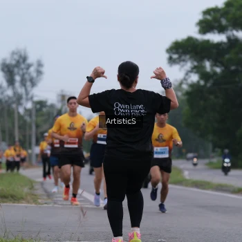 Runner Photo 2108279