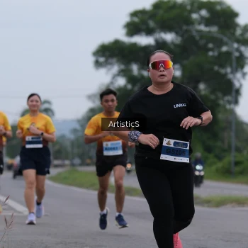 Runner Photo 2108296