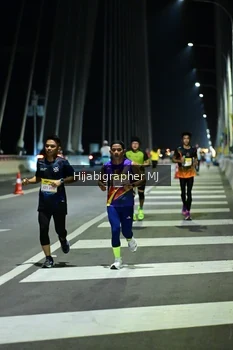 Runner Photo 2108343