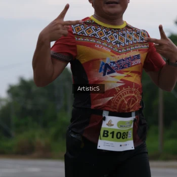 Runner Photo 2108568