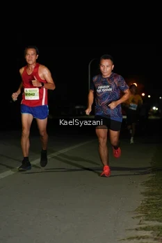 Runner Photo 2108682