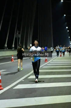Runner Photo 2108737
