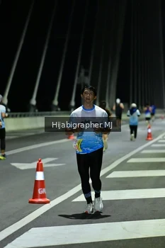 Runner Photo 2108776