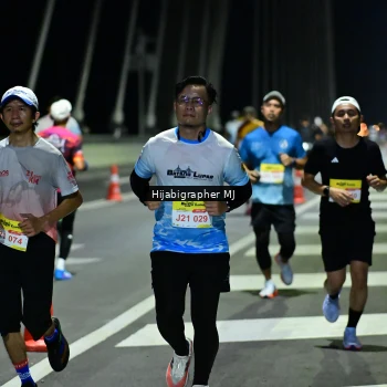 Runner Photo 2108843