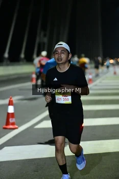 Runner Photo 2108861