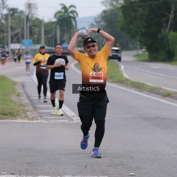 Runner Photo 2108911