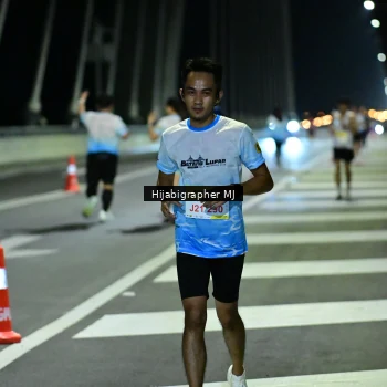 Runner Photo 2109240