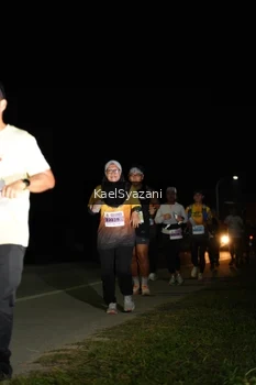 Runner Photo 2110213