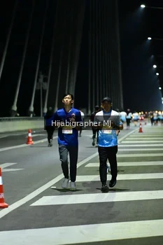 Runner Photo 2110825