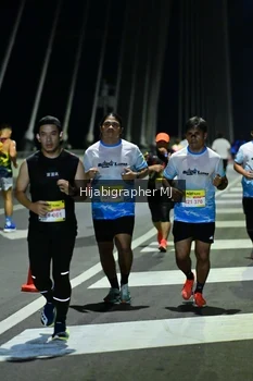 Runner Photo 2110930