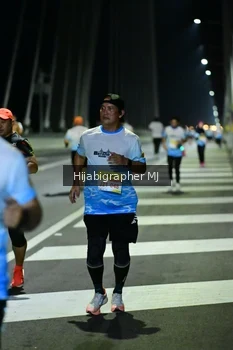 Runner Photo 2110971