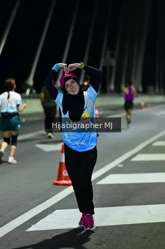 Runner Photo 2111070